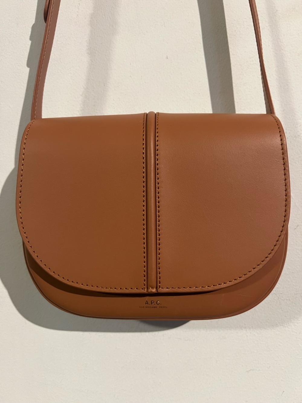 APC Sac Betty brown leather shoulder bag - Picture 3 of 8